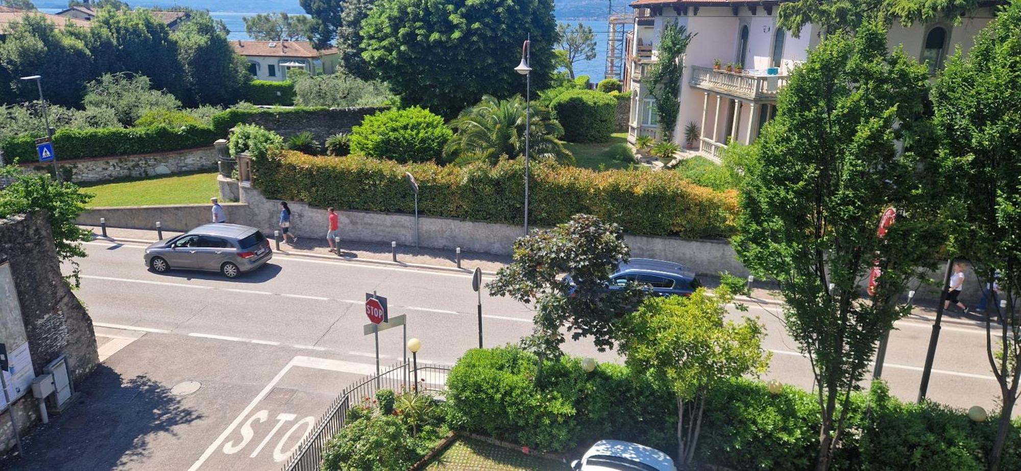 Hotel Marina Torri Del Benaco Exterior photo