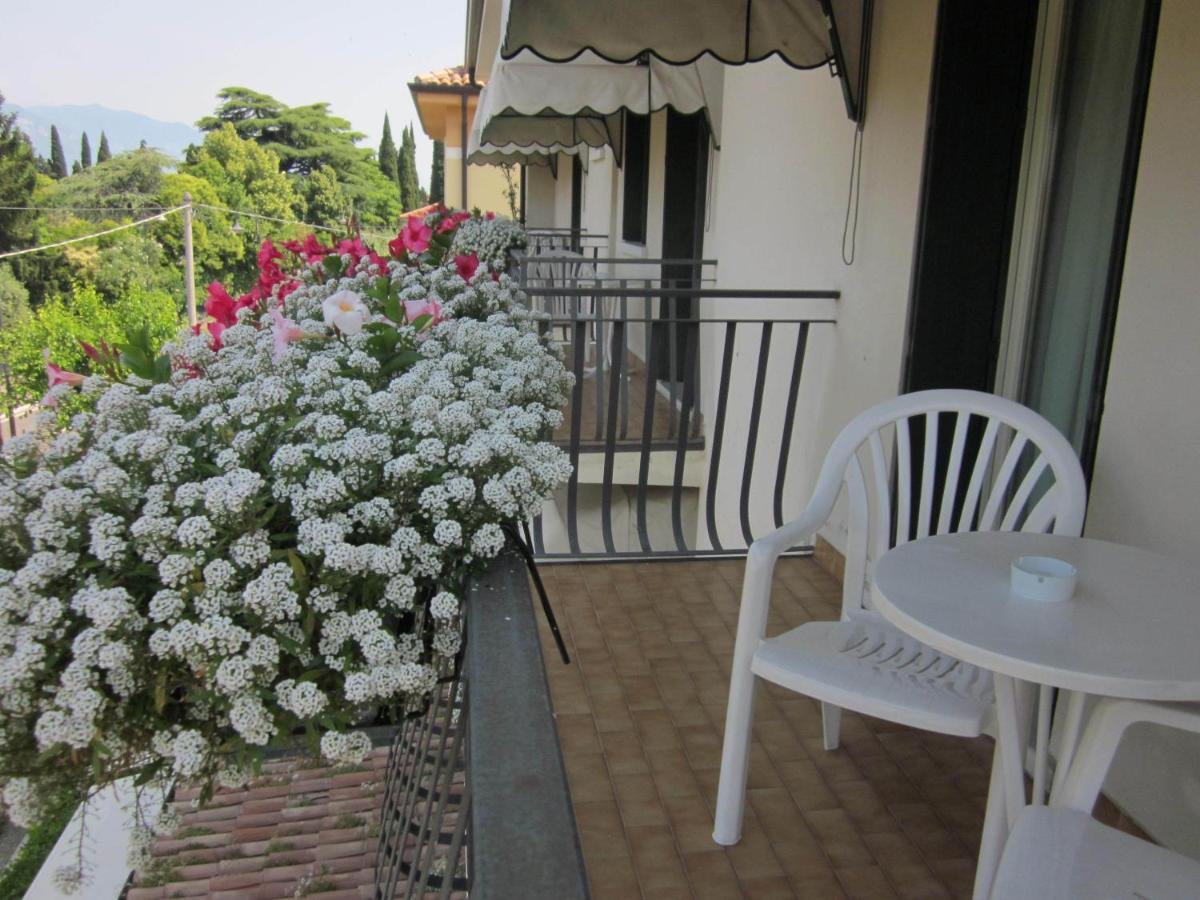 Hotel Marina Torri Del Benaco Room photo